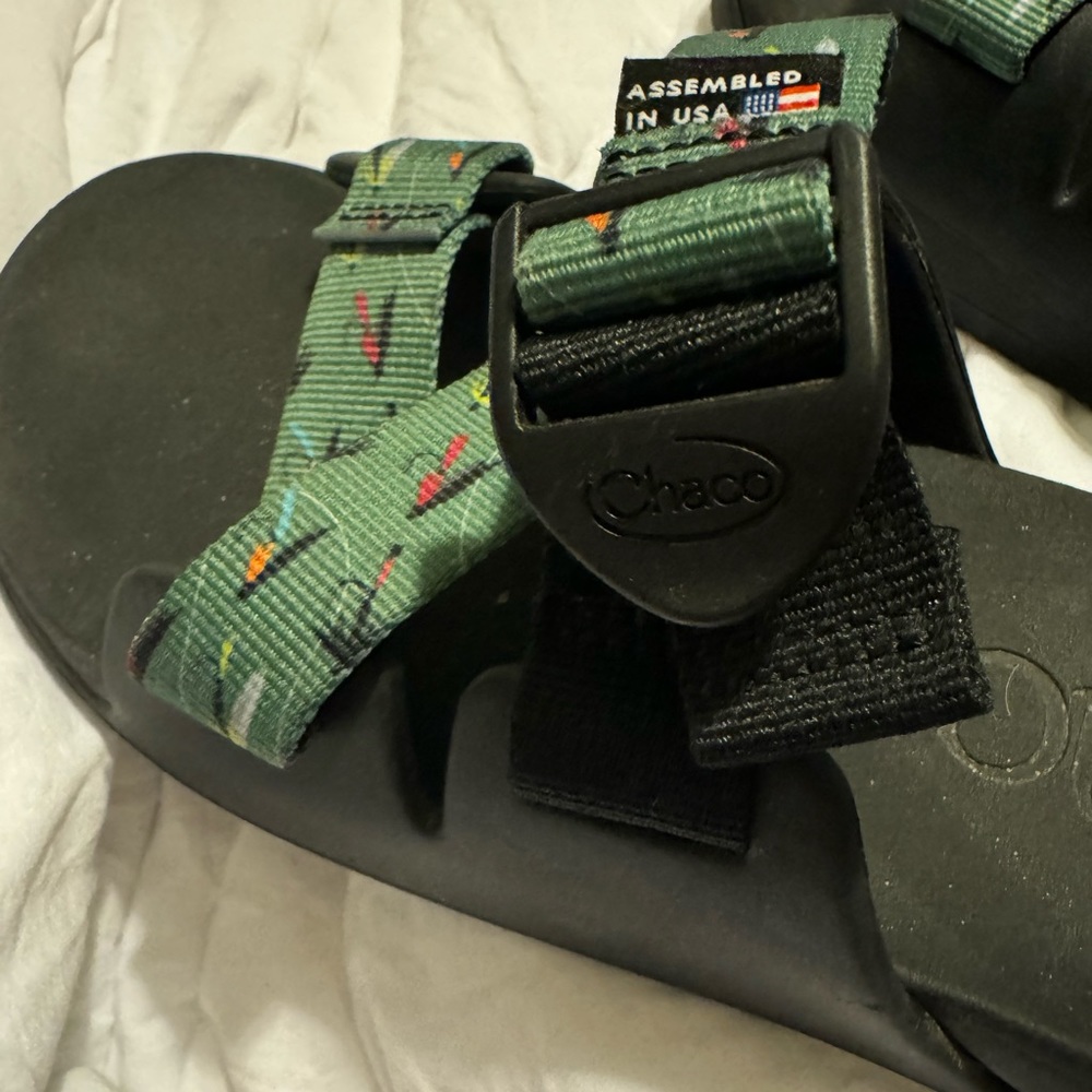 Size 10 Thomas Rhett limited addition Chaco chillos only worn a few times